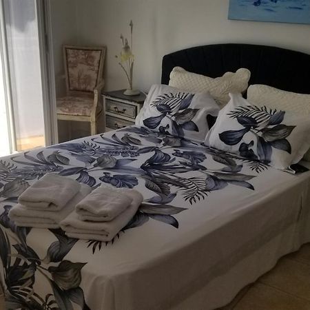 Chambre D'Hote La Petite Maison Du Puits Bollene Bagian luar foto